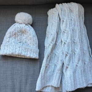 Aerie hat and scarf set